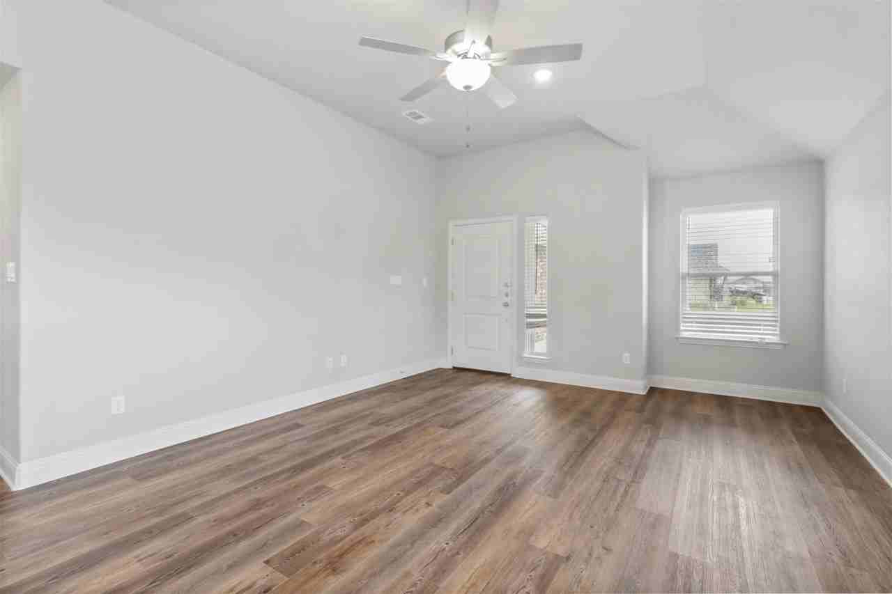 1601 Aleia Cv - Photo 3 of 16