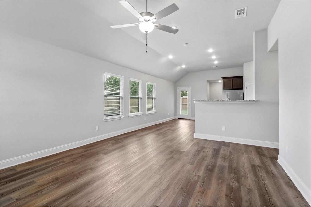 1601 Aleia Cv - Photo 4 of 16