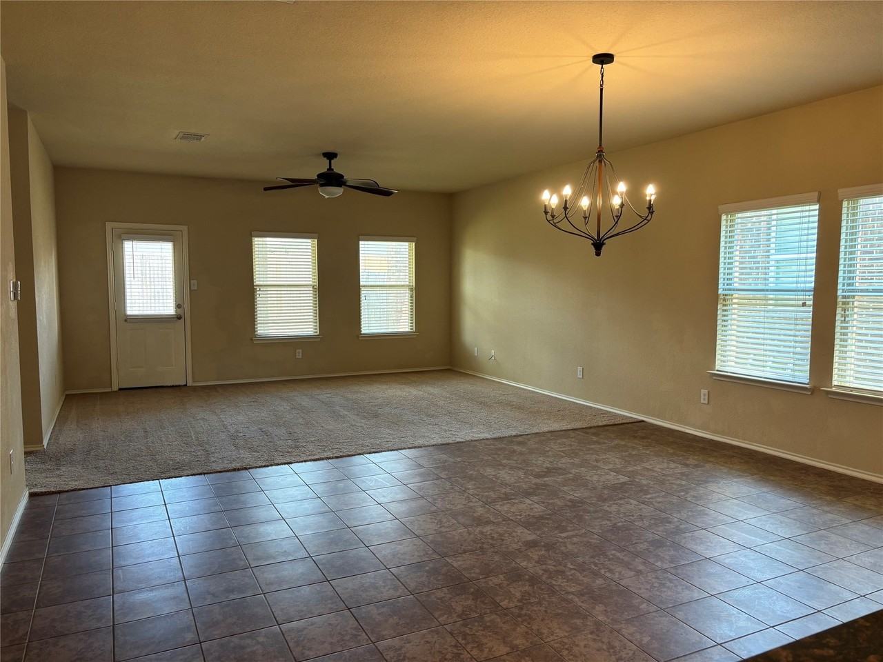 1122 Bellevue Dr - Photo 3 of 17