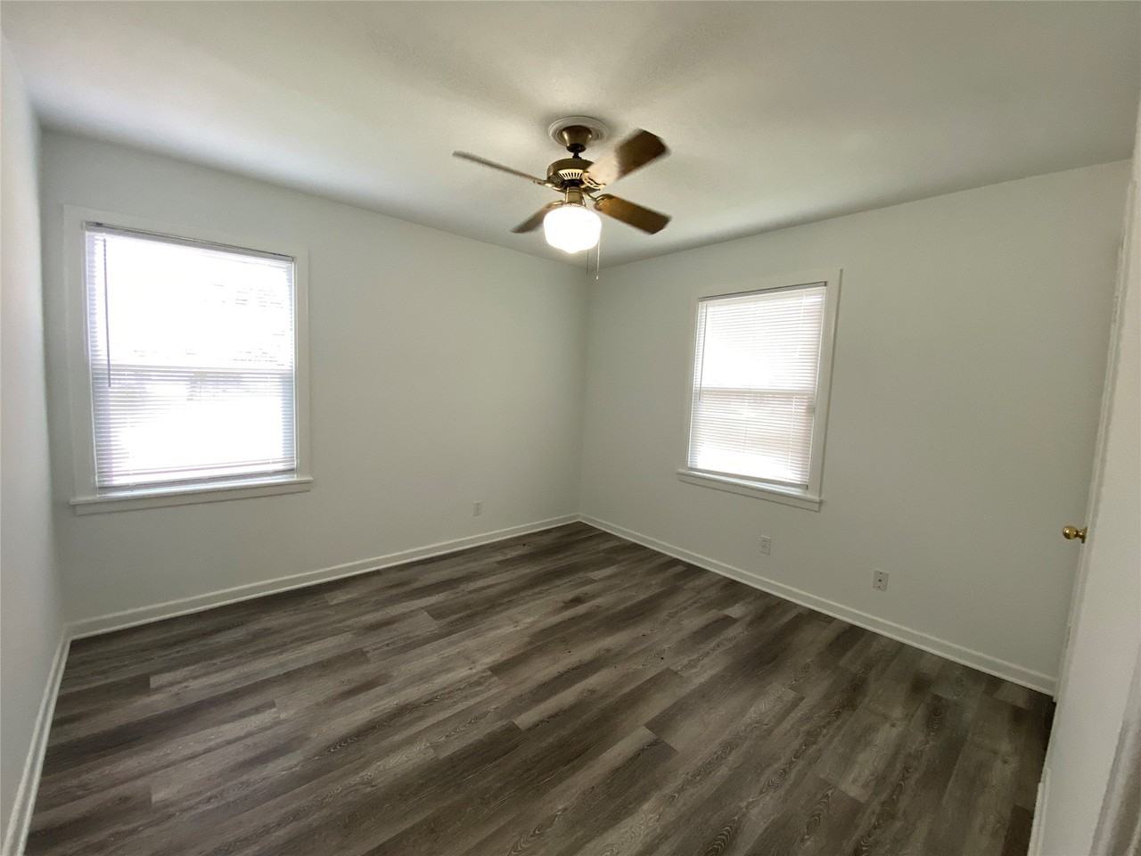 425 Wanda Way - Photo 4 of 10
