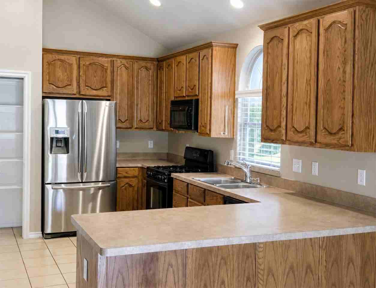 3212 Juneau Dr - Photo 2 of 3