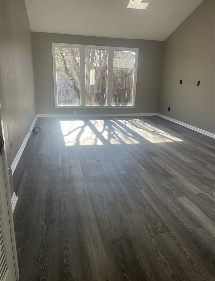 3012 Barrington Ct - Photo 5 of 15