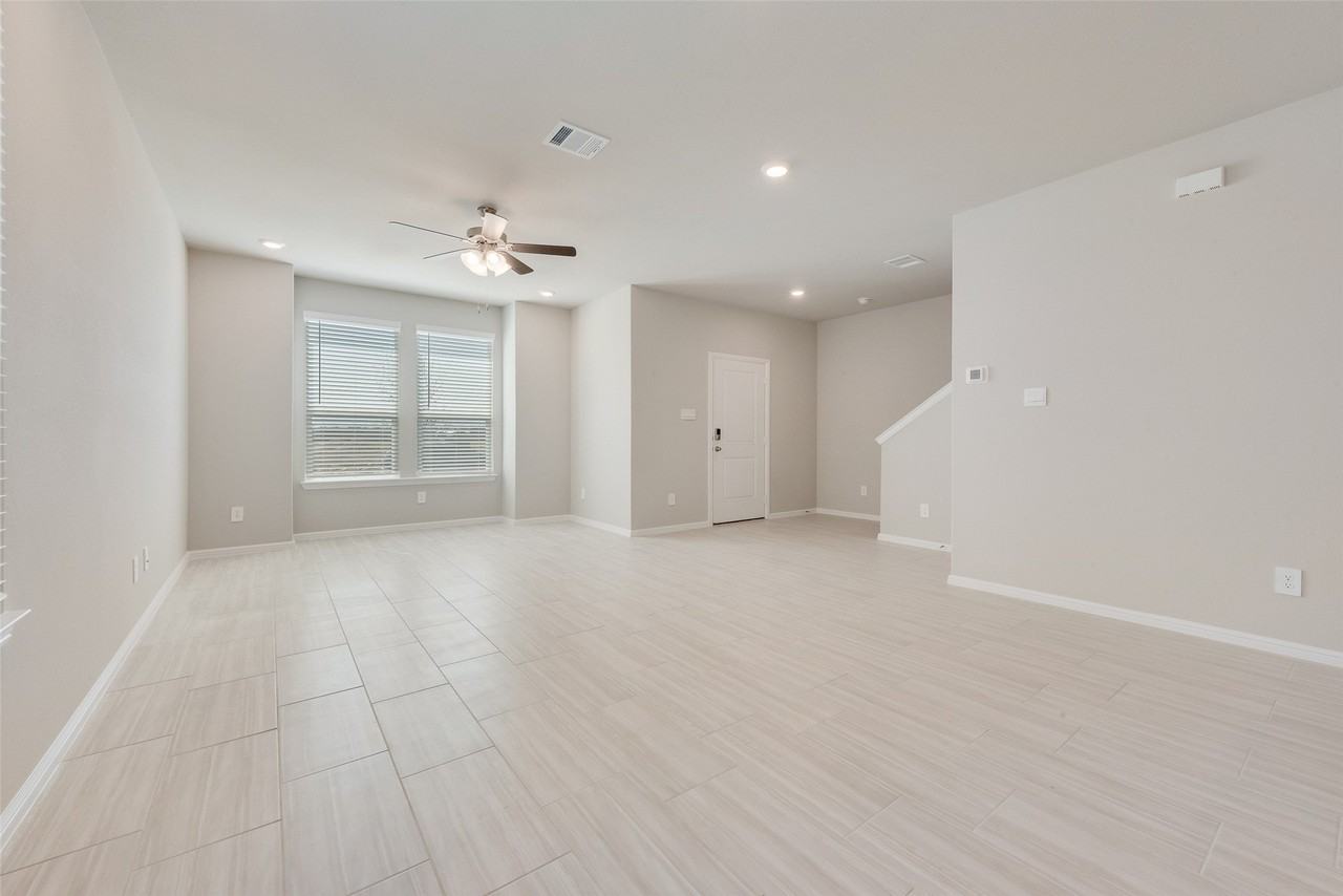 3029 Strawberry Farm Ln - Photo 3 of 18