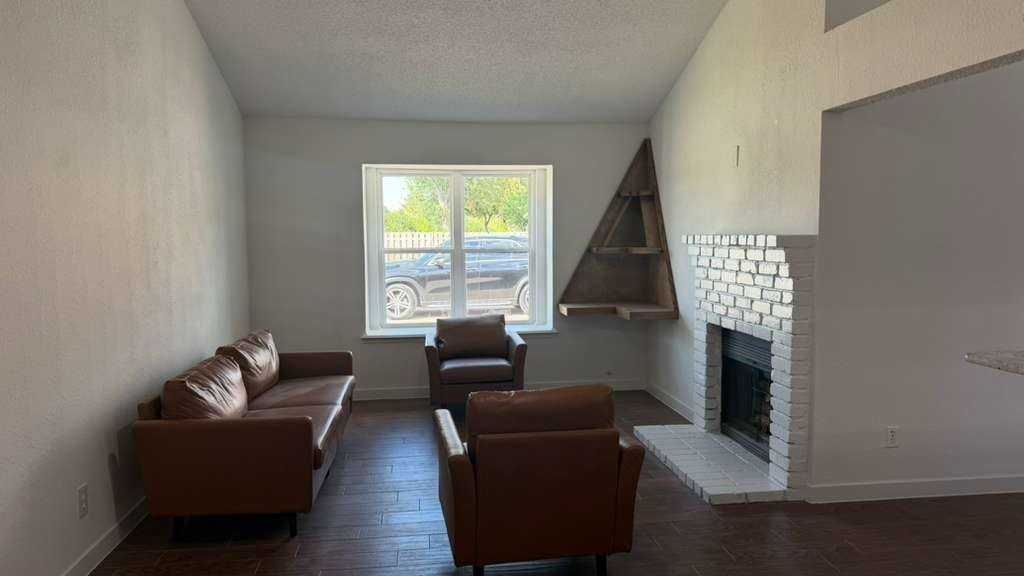 7401 Bogart Dr #B - Photo 6 of 21