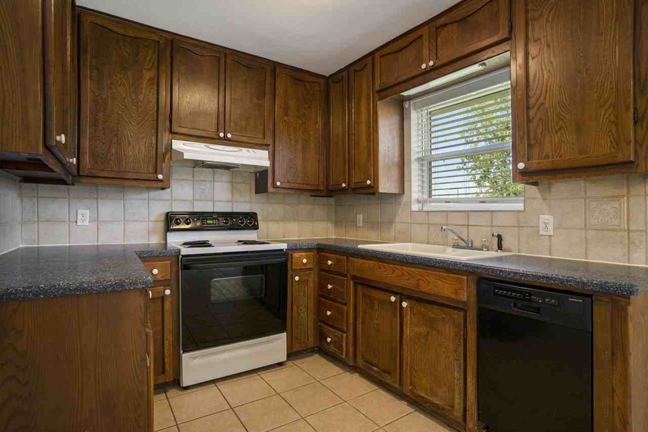 826 Meadowlark Cir - Photo 7 of 19