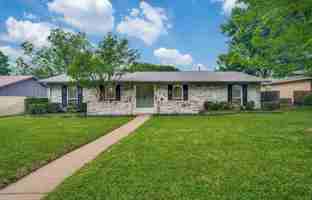 featured image of 3817 Crestpark Dr