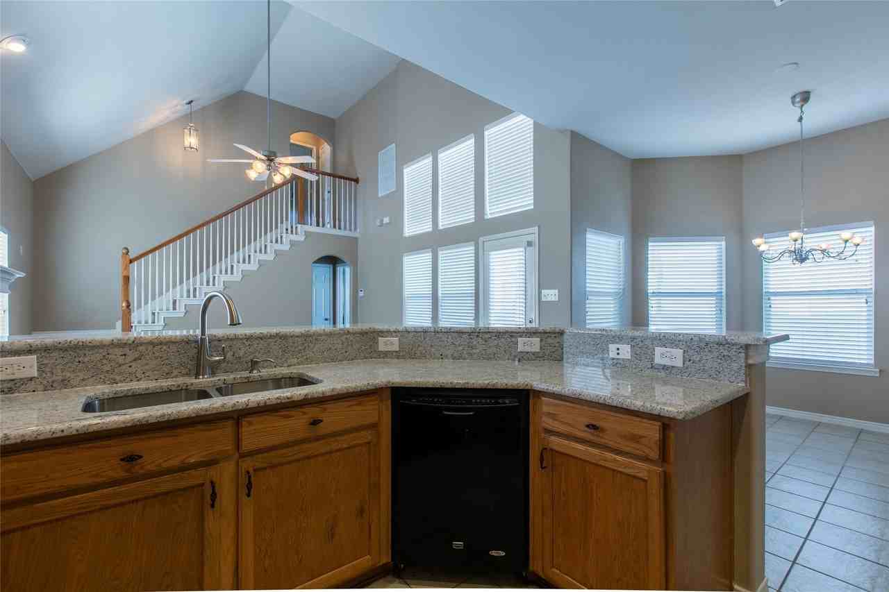 1812 Forsythe Dr - Photo 7 of 28
