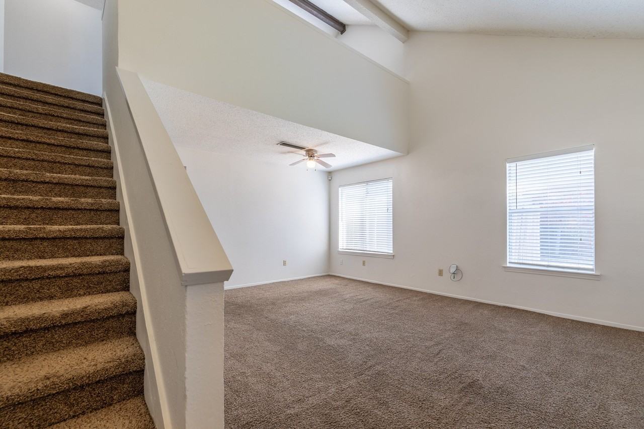 209 Pebblebrook St - Photo 6 of 29