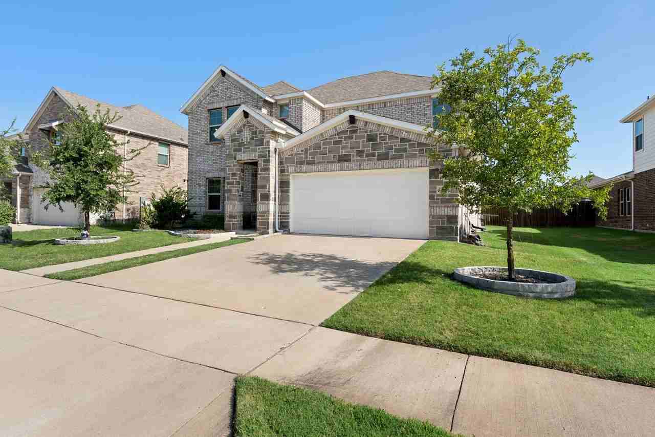 148 Lisa Ln - Photo 2 of 38