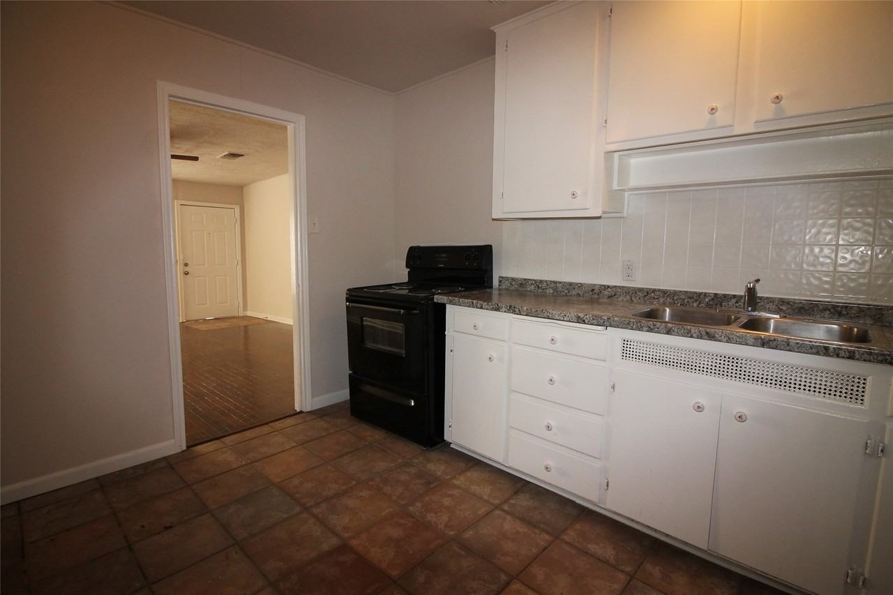 5020 Cedar Hill Rd - Photo 4 of 18