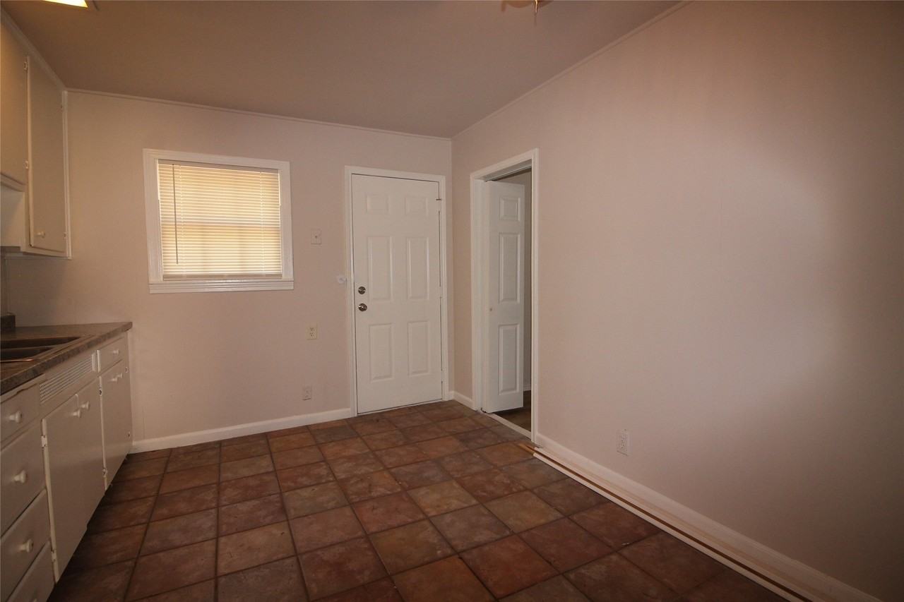 5020 Cedar Hill Rd - Photo 6 of 18