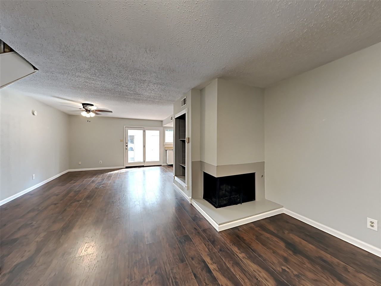 462 Westview Ter - Photo 4 of 15