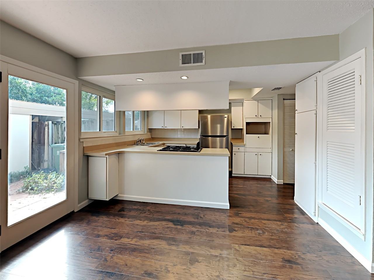 462 Westview Ter - Photo 6 of 15