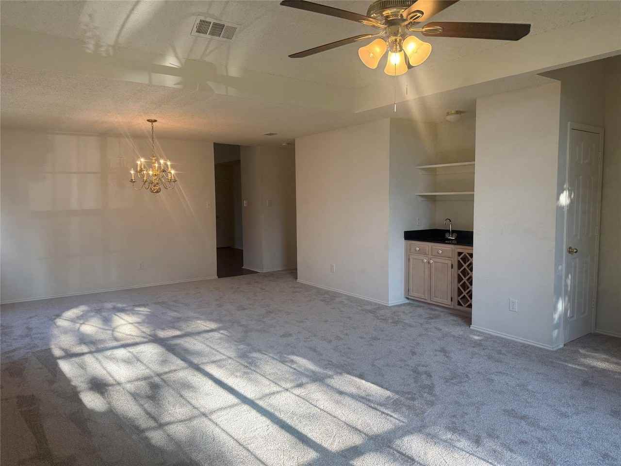 6916 Indiana Ave - Photo 2 of 10
