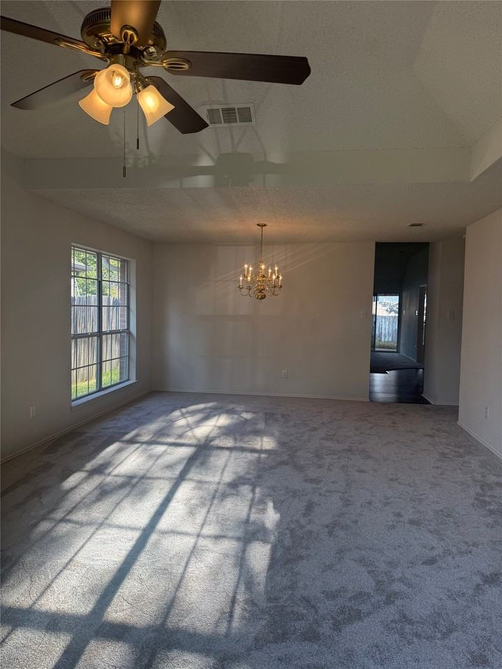 6916 Indiana Ave - Photo 4 of 10