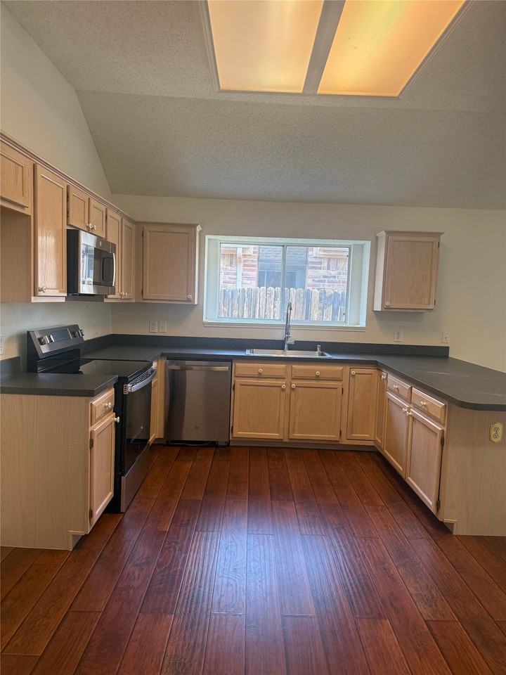6916 Indiana Ave - Photo 6 of 10