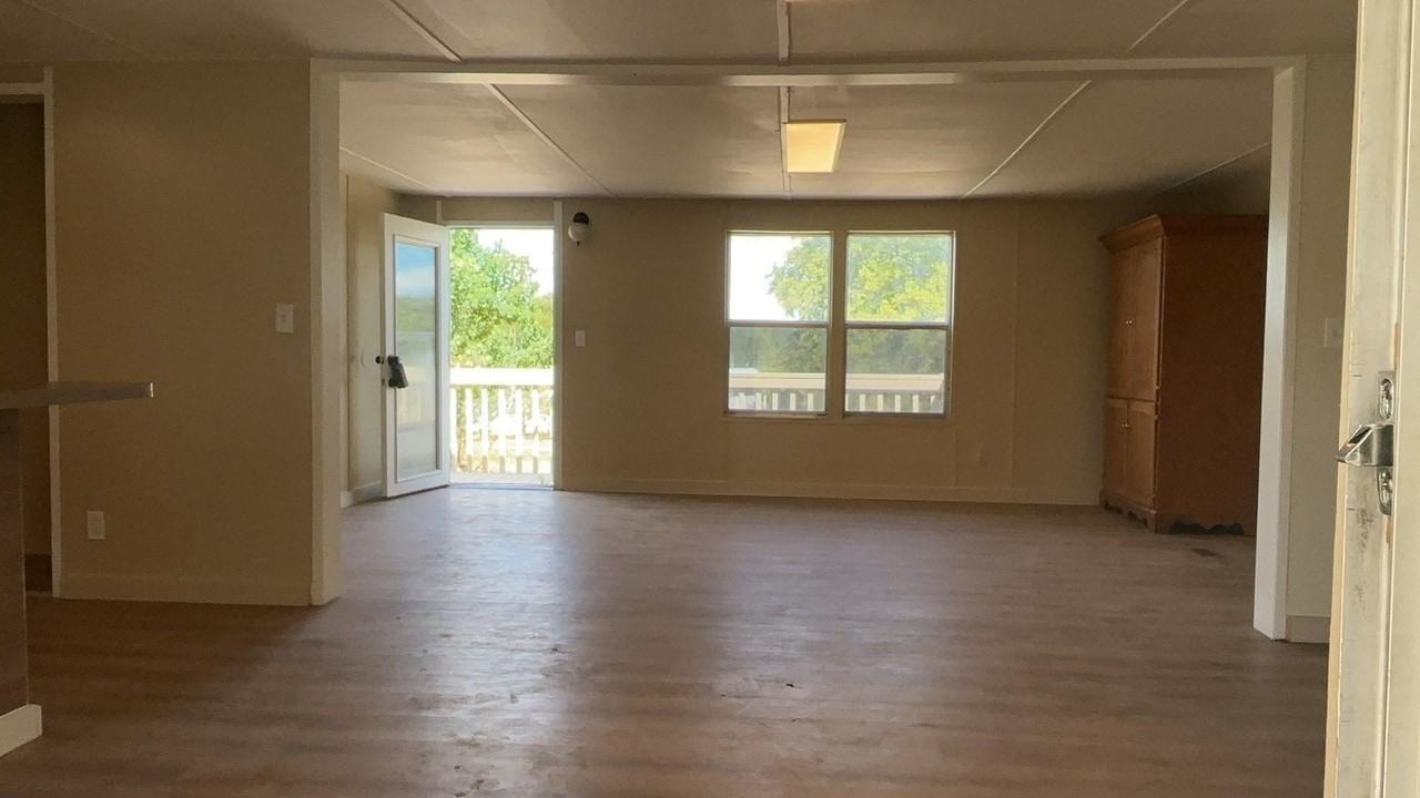 2768 Poppy Ln - Photo 6 of 7