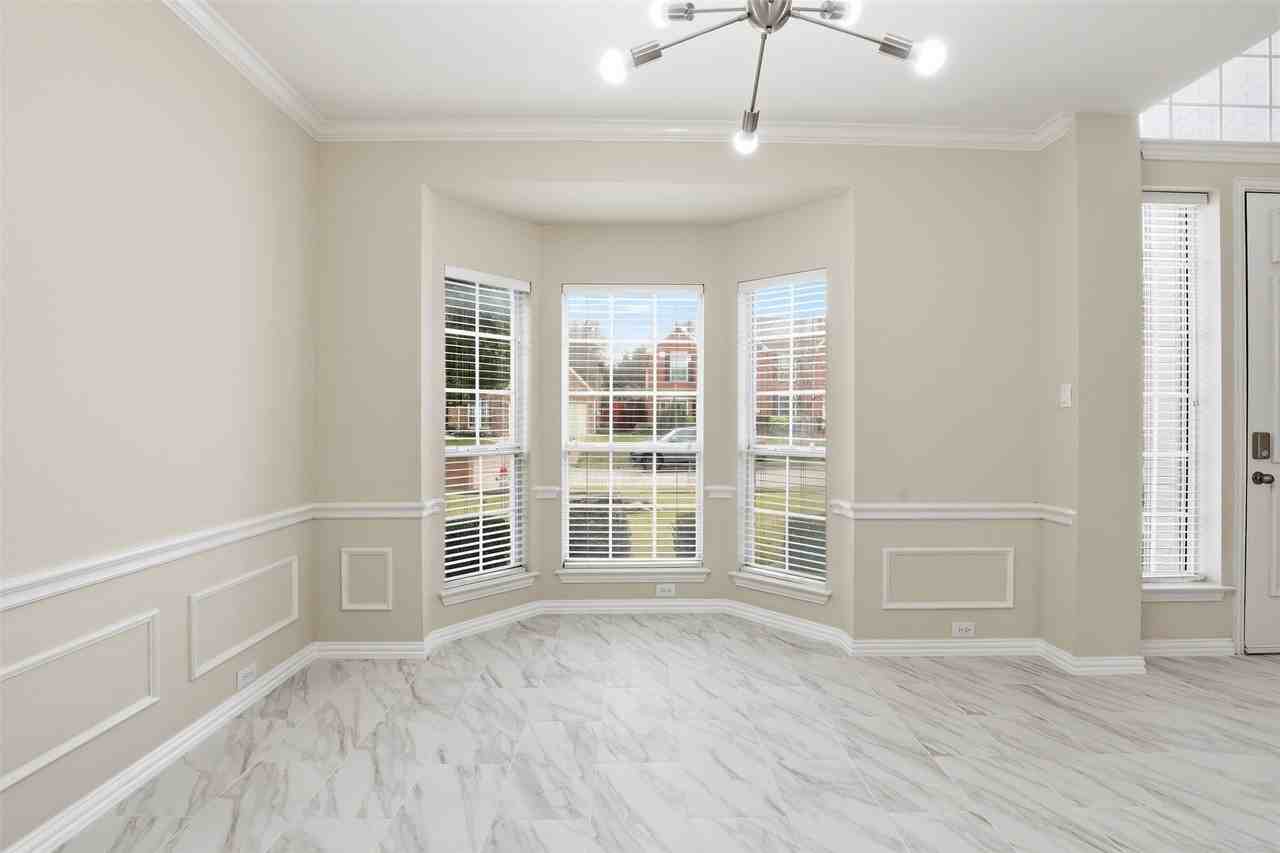 1956 N Port Ct - Photo 6 of 38