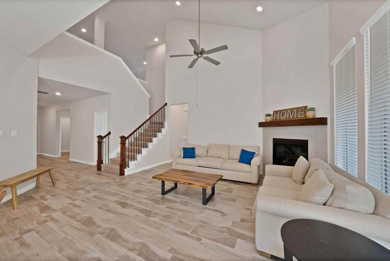1622 Hope Ln - Photo 2 of 33