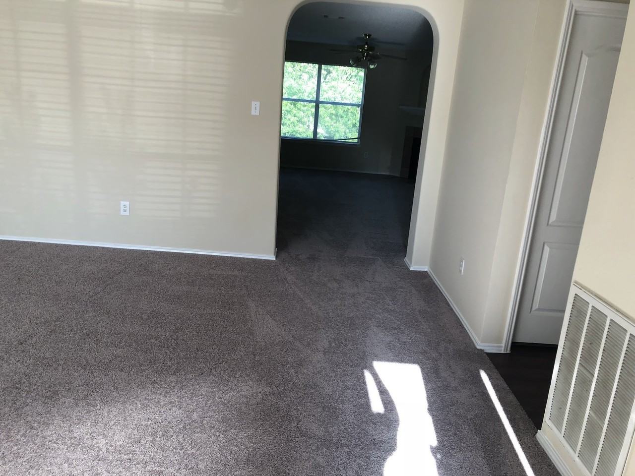 4716 Lee Hutson Ln - Photo 3 of 12