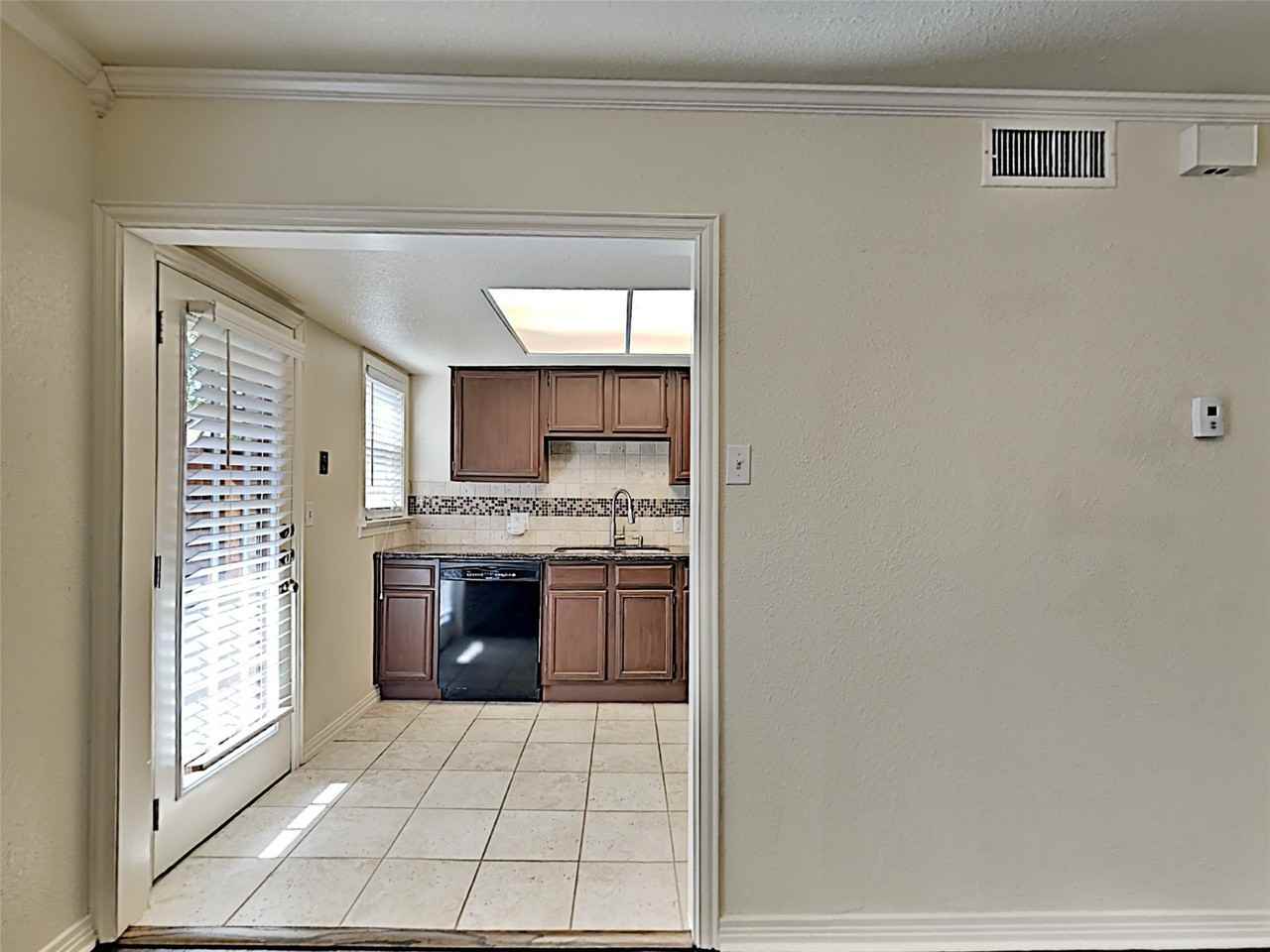 6491 Bordeaux Ave - Photo 5 of 19