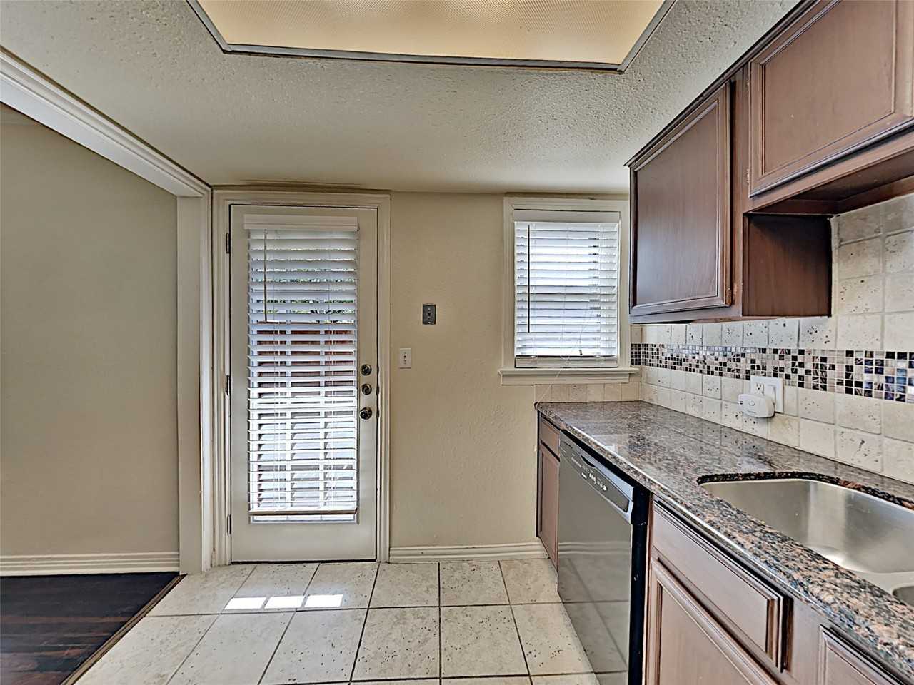 6491 Bordeaux Ave - Photo 6 of 19