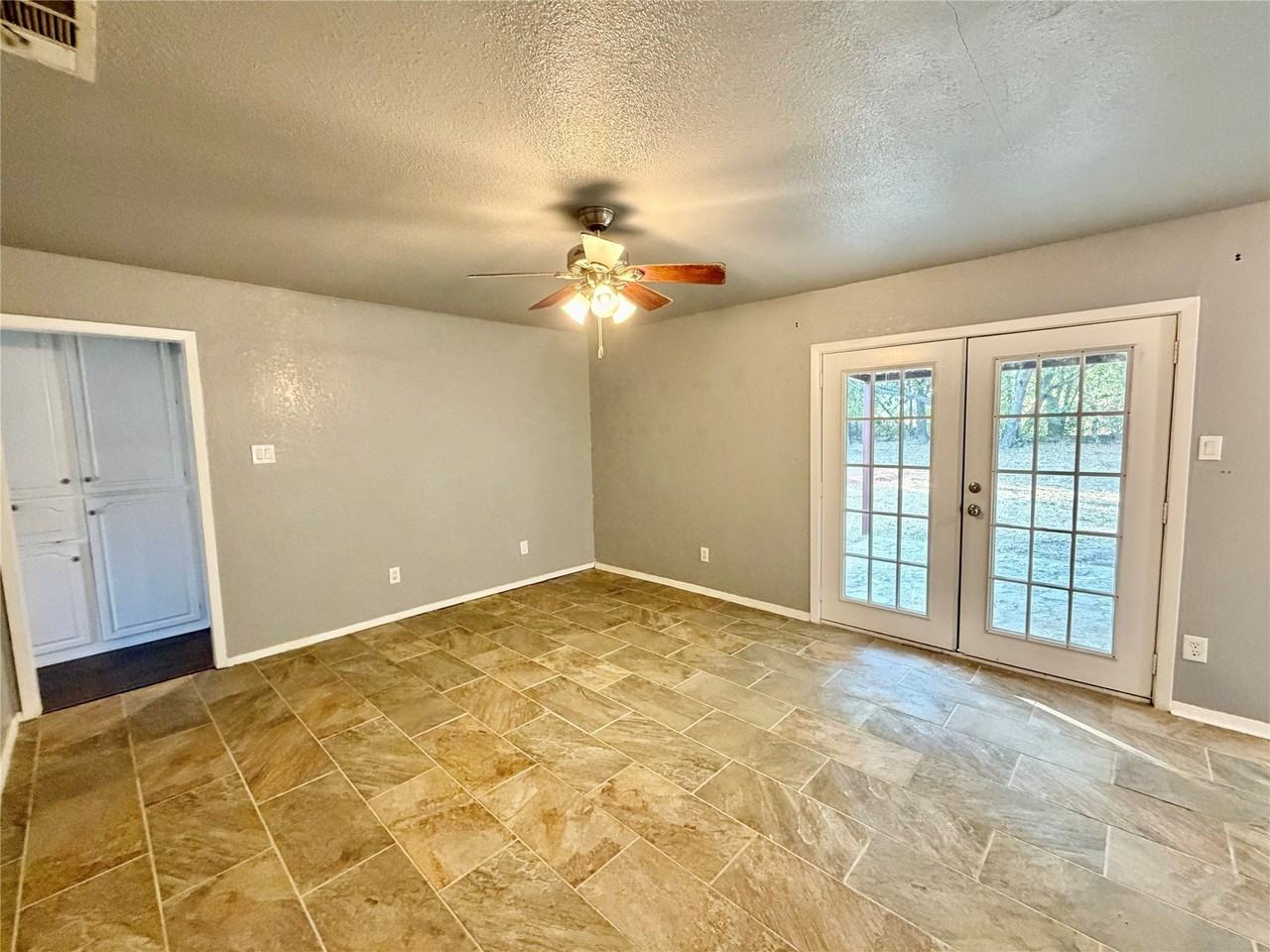 1729 W Doyle St - Photo 6 of 29