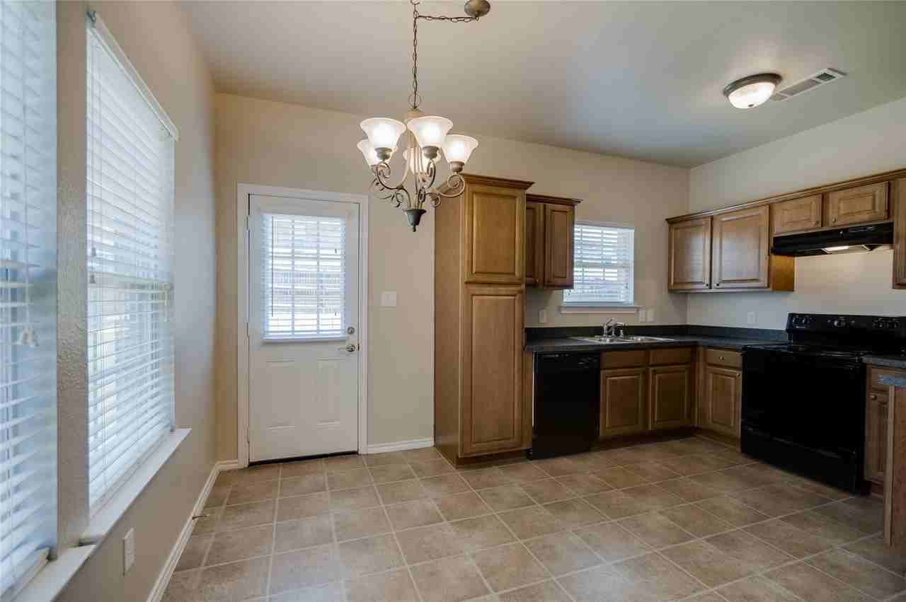 706 Parkplace Rdg - Photo 5 of 19