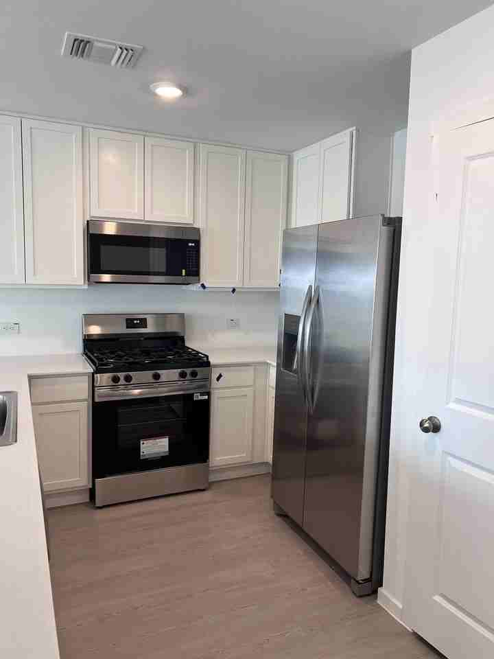 3927 Ontario Way - Photo 4 of 23