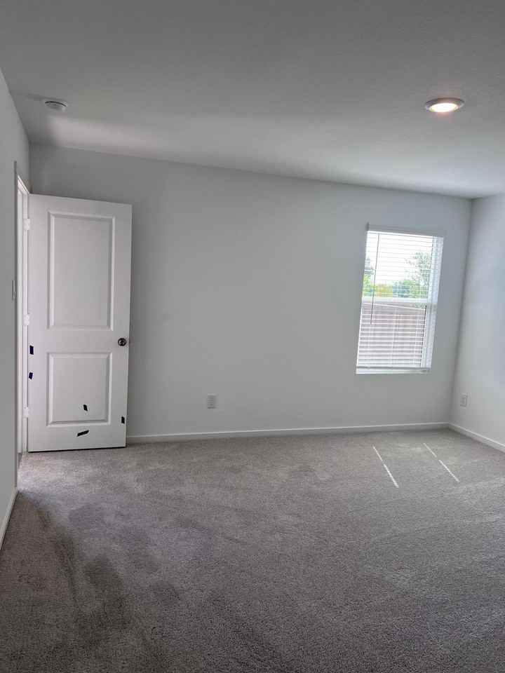 3927 Ontario Way - Photo 6 of 23
