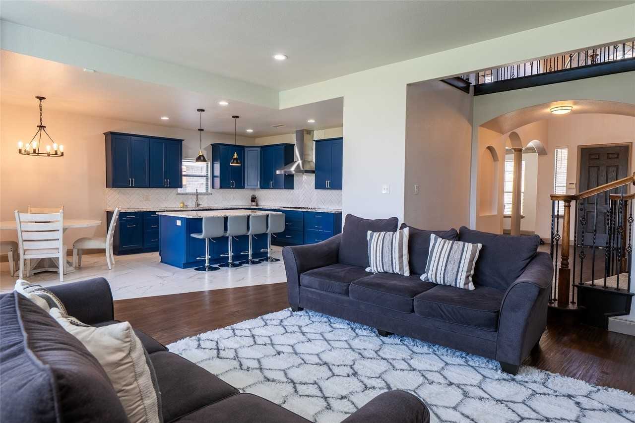 5730 Creek Crossing Ln - Photo 6 of 40