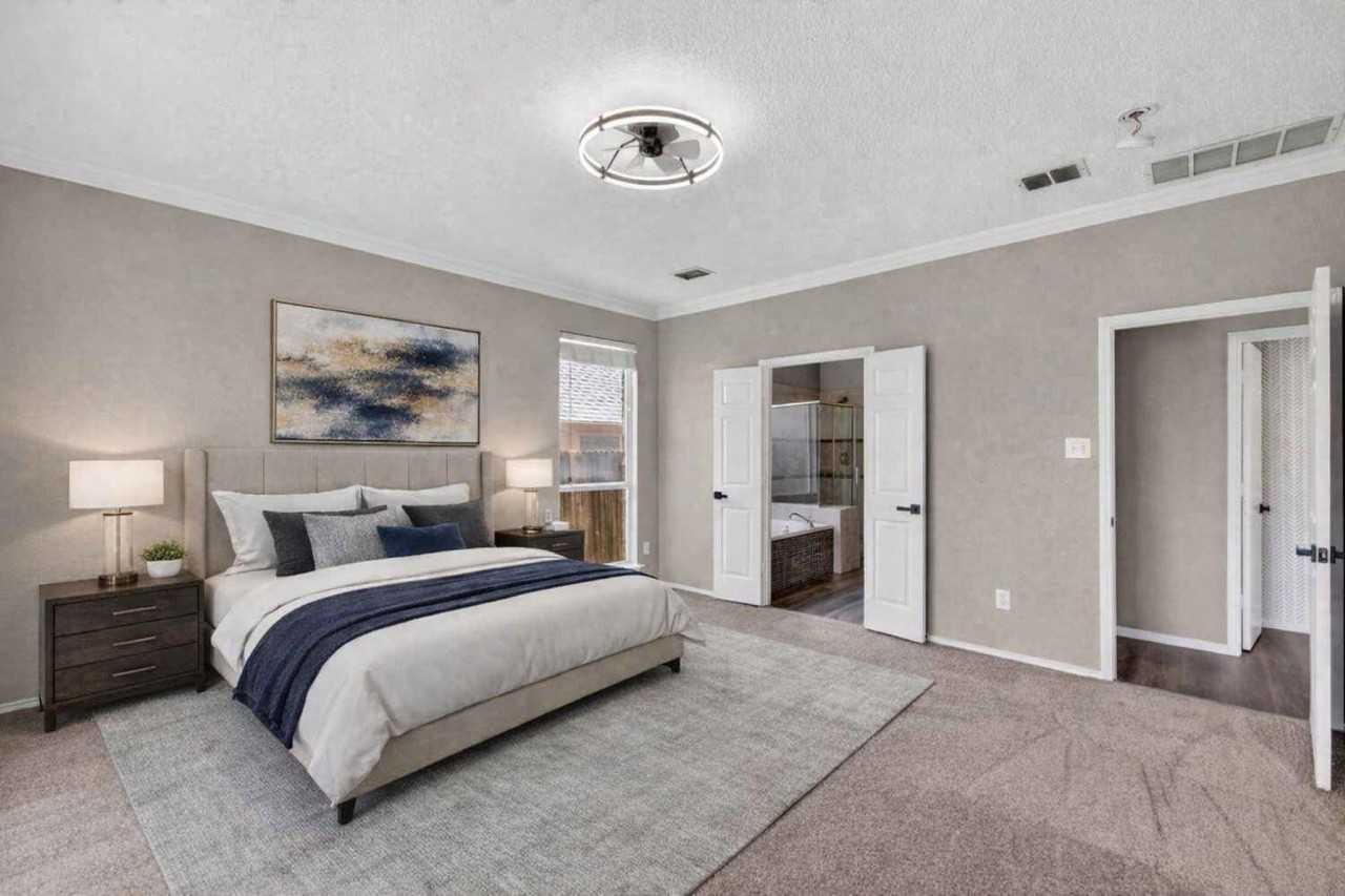 1032 Sugarberry Ln - Photo 4 of 31