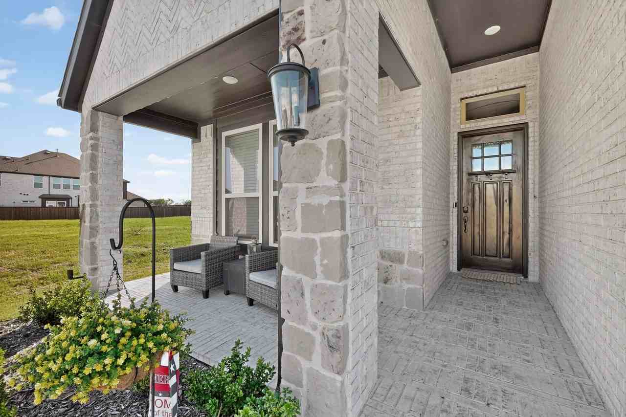 1116 Alaska Dr - Photo 5 of 35