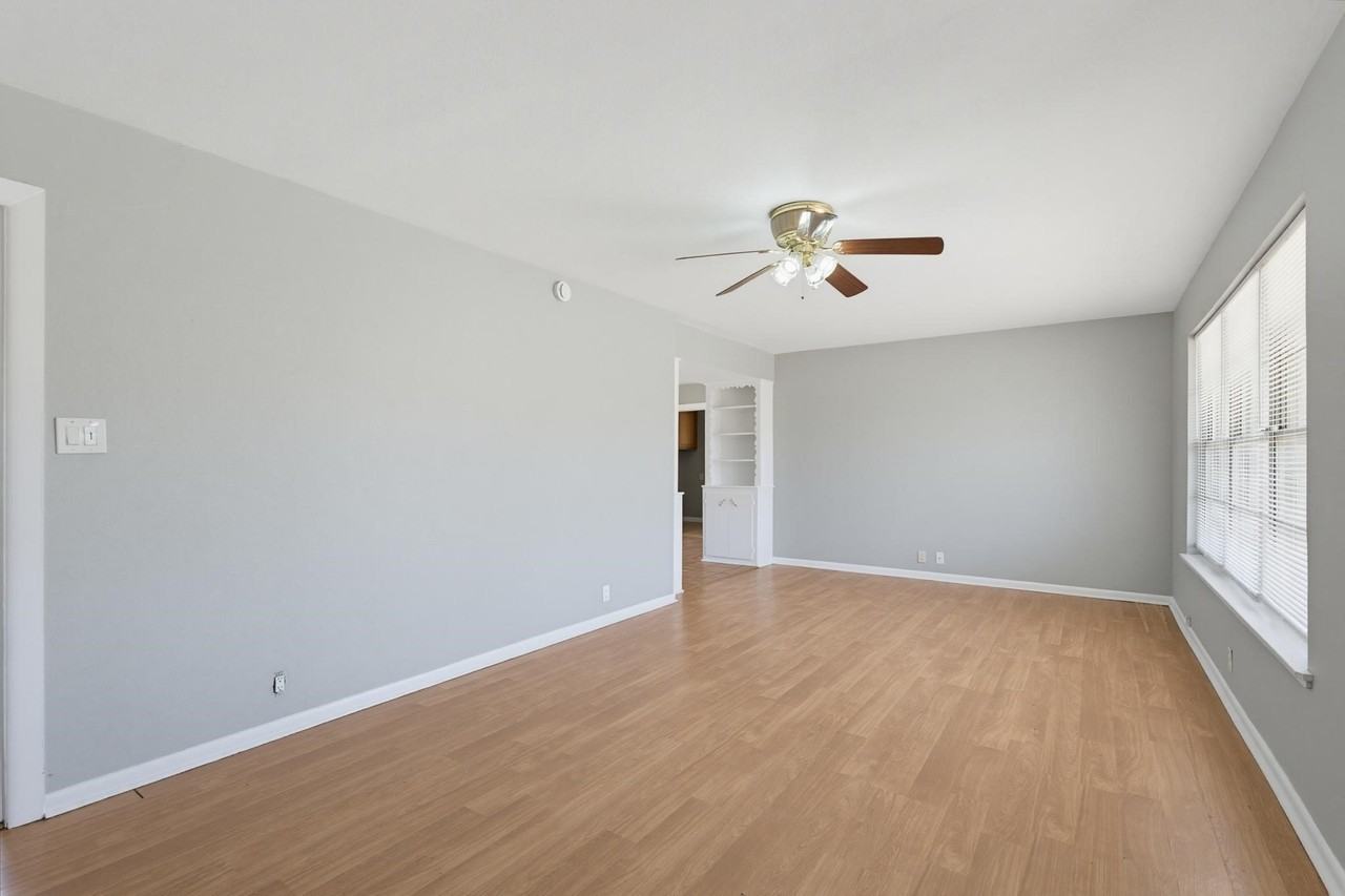 618 S La Salle Dr - Photo 5 of 37