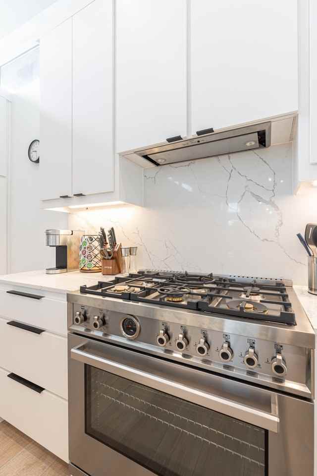 4202 Bonham St - Photo 6 of 32