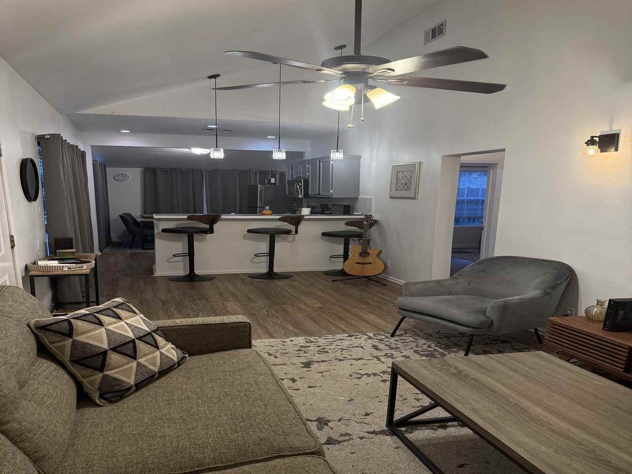 4347 Travis St #4347 - Photo 3 of 15