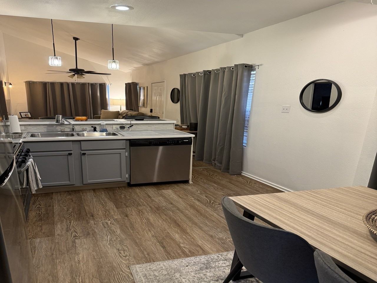 4347 Travis St #4347 - Photo 4 of 15