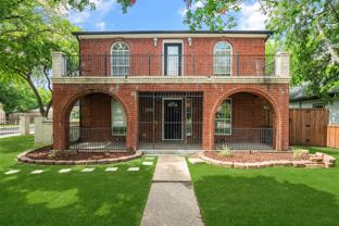 311 E Walnut St - Photo 1 of 1