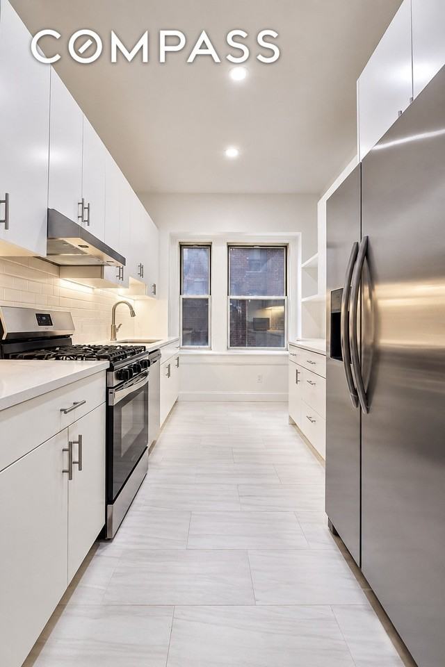 316 W 79th St #1WR - Photo 5 of 10