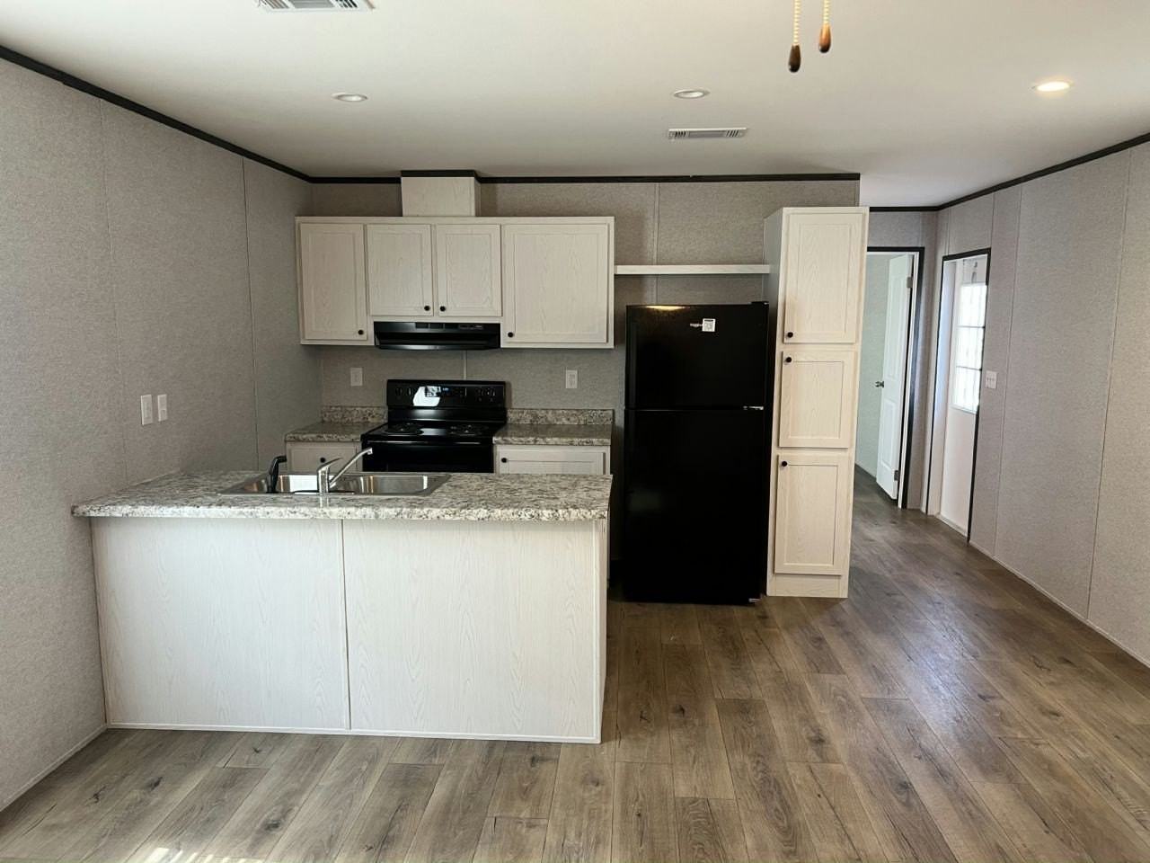 17 Park Place Est #17 - Photo 2 of 16