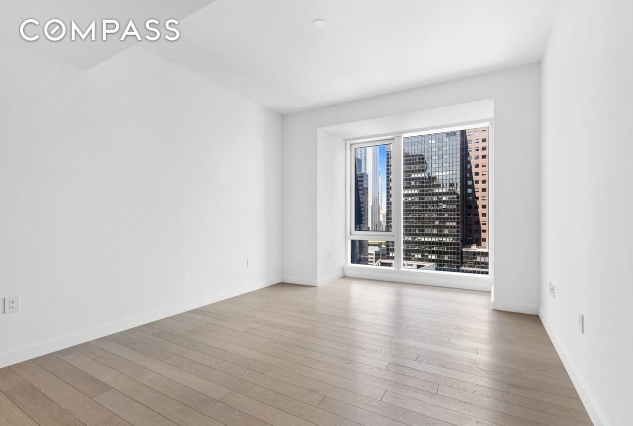 138 E 50th St #27B - Photo 3 of 8