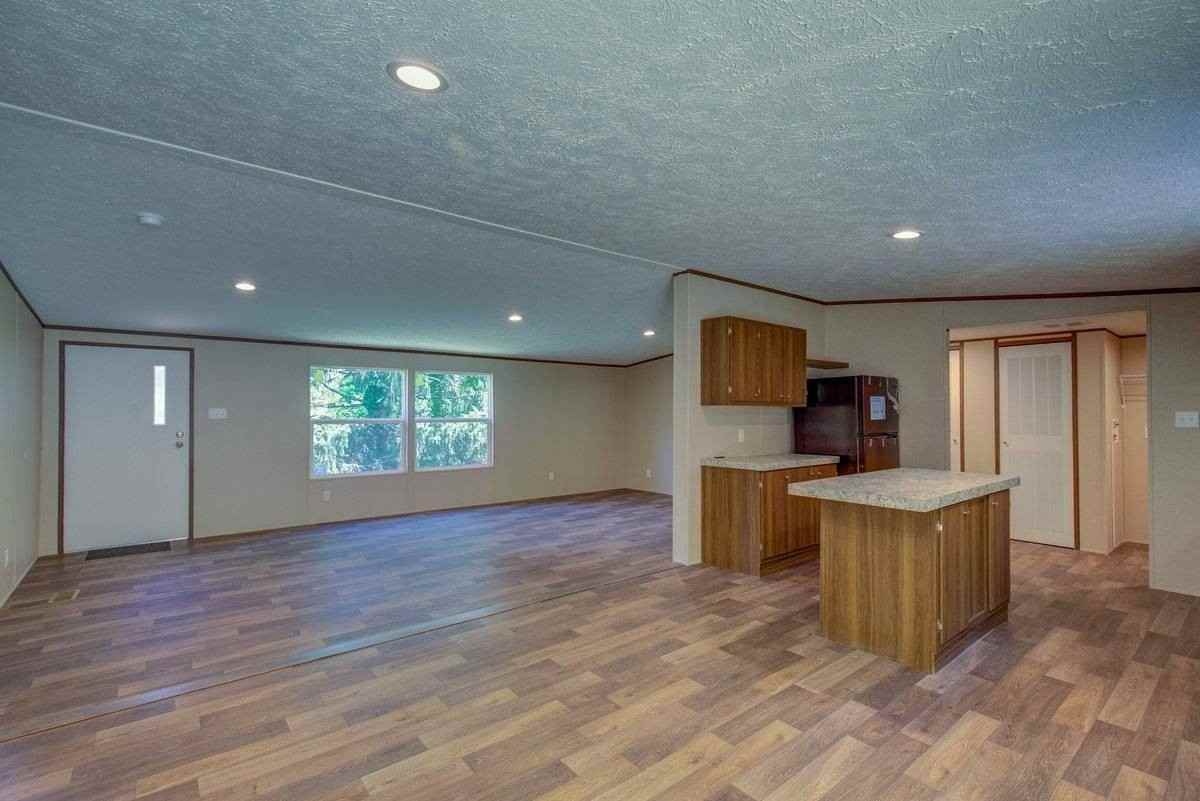 429 W Sunshine Ln #109 - Photo 4 of 7
