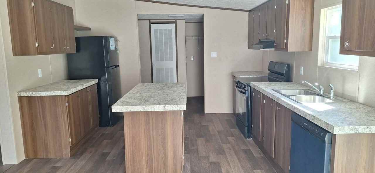 429 W Sunshine Ln #109 - Photo 6 of 7