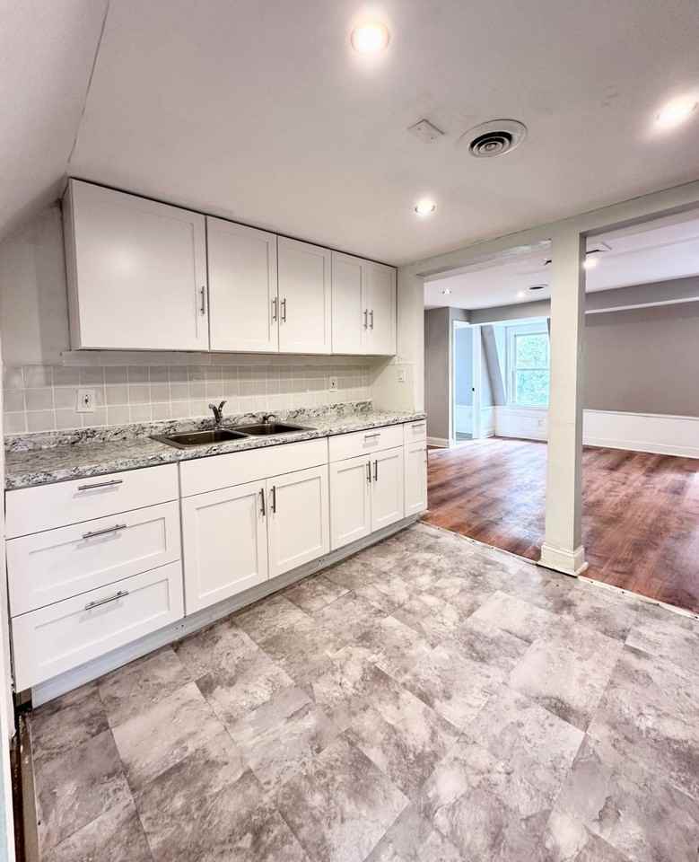 199 New Scotland Ave #6 - Photo 4 of 18