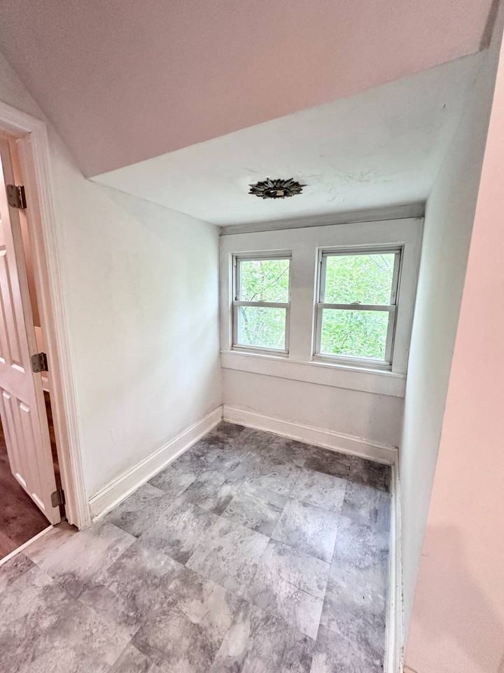 199 New Scotland Ave #6 - Photo 6 of 18