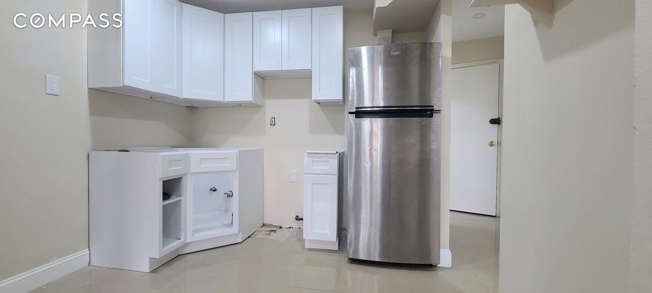 2119 76th St #1 - Photo 4 of 12