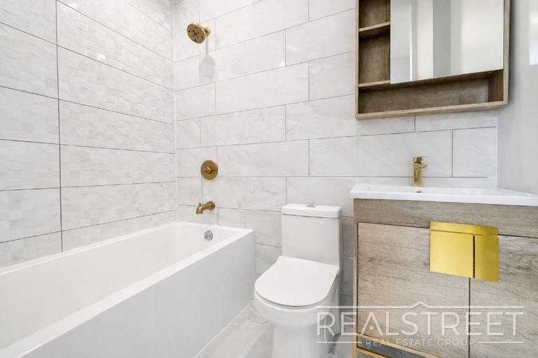115 Park Ave #4CA - Photo 3 of 4
