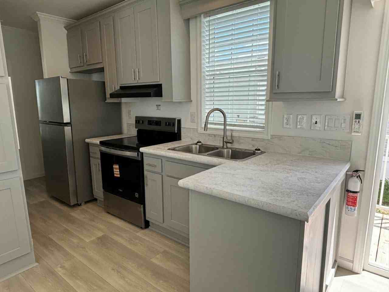 14 Carl St #82 - Photo 5 of 14