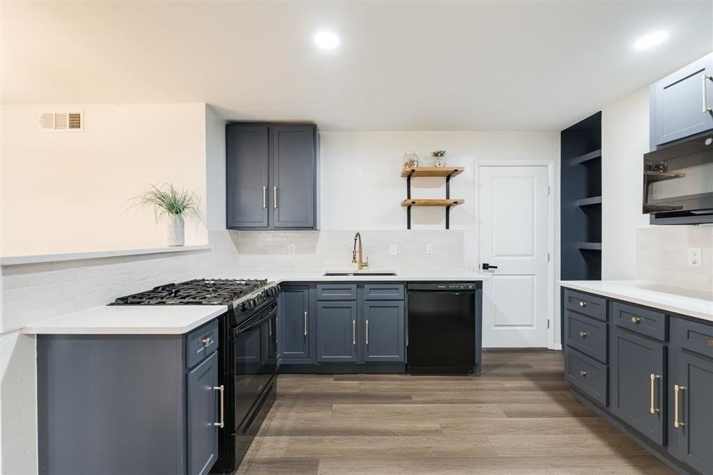 3613 Nw 53rd St - Photo 5 of 14