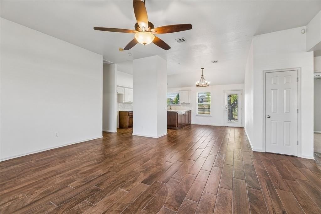 15921 Katie Ridge Dr - Photo 4 of 42